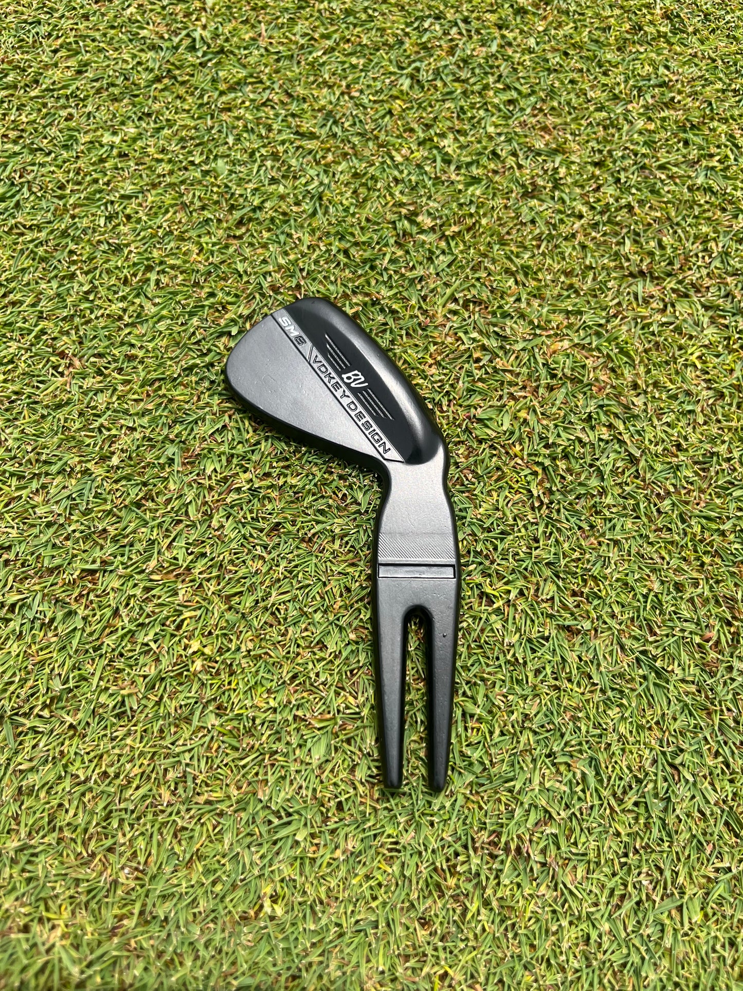 Wedge Style Golf Divot Tool – Premium Golf Gift for Men, Dad, or Groomsmen | Unique Golf Accessory Inspired by Classic Club Design